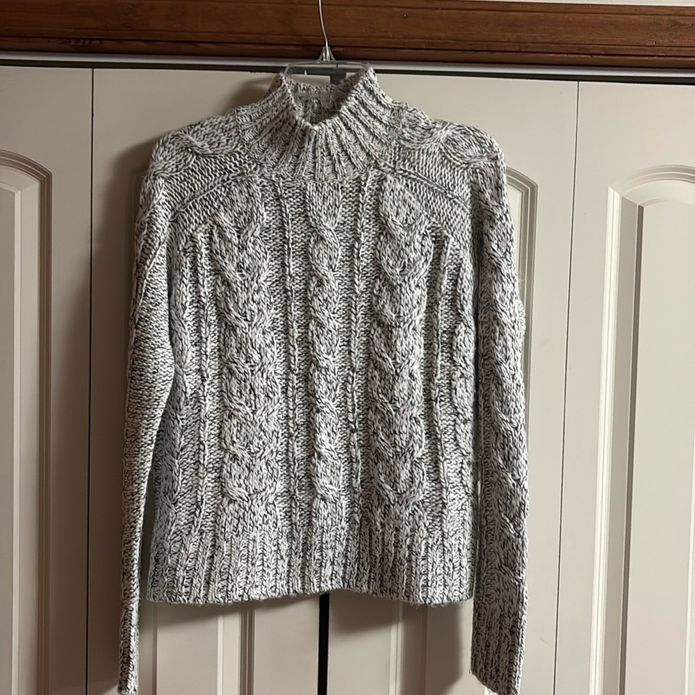 Ladies Jennifer Lopez sweater